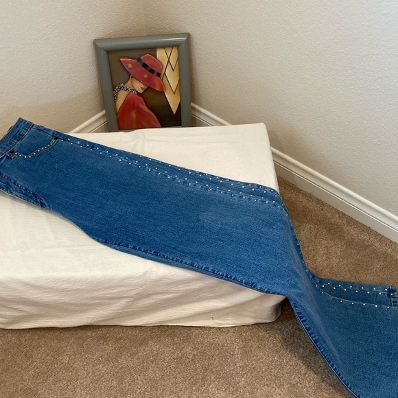 Not my daughters jeans - Picture 3 of 3